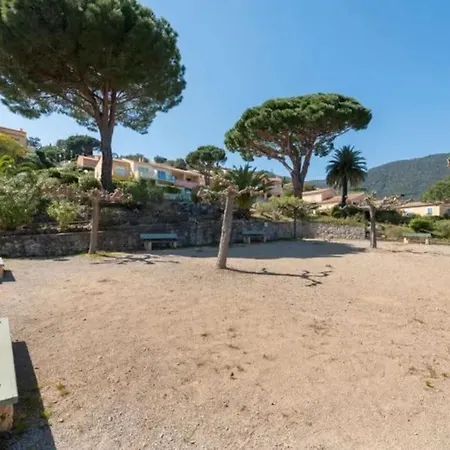 Mazet Avec Vue Mer Holiday home Cavalaire-sur-Mer